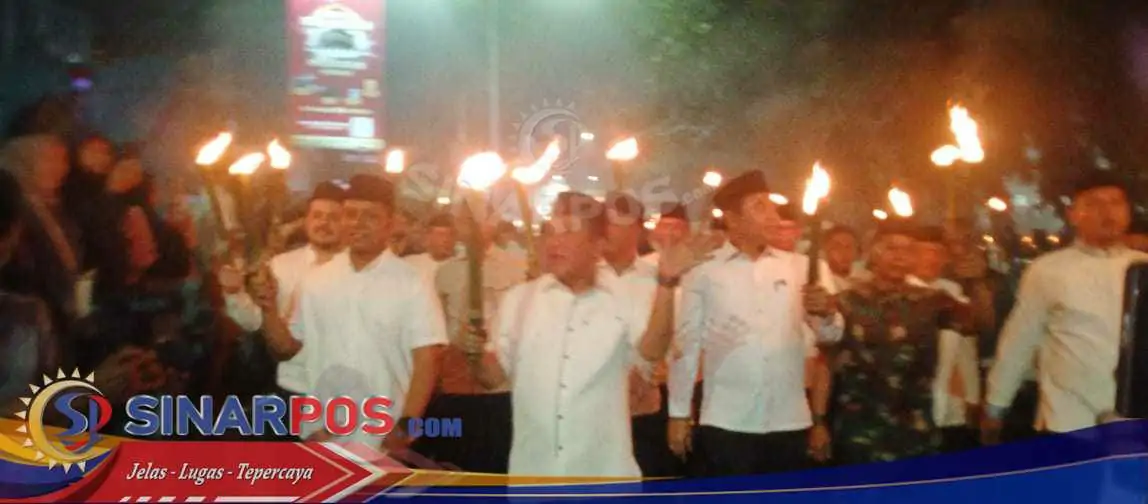 Pawai Obor Meriahkan Tahun Baru Islam 1447 H di Karawang, Dihadiri Bupati Aep dan Forkopimda