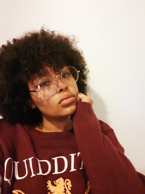 dracomalfoys:Accidental Harry potter cosplay for black out; rocking my afro, quidditch jumper and ro