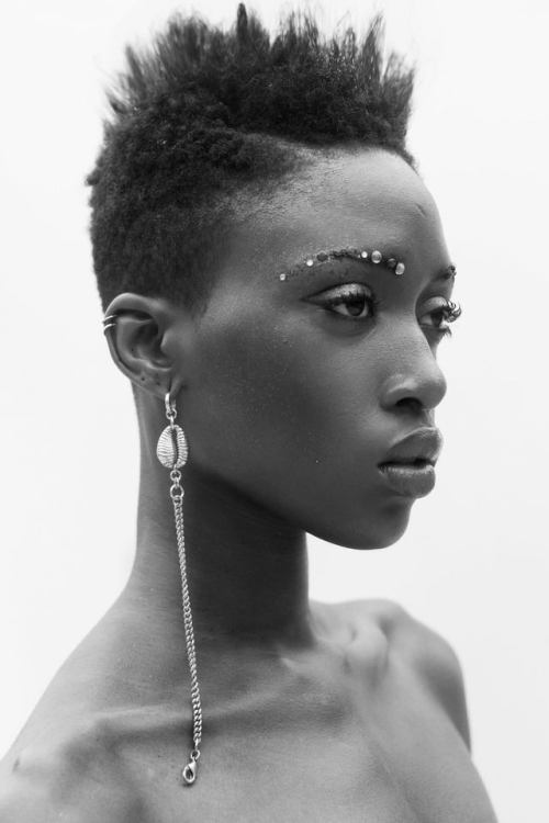 egowhatego:yvonne, by seye isikalu / make up by kanama / jewellery by rokus london 