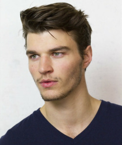 hairflips:  Arran SlyThe perfect Men’s Hairstyle is just a Hairflip away. 