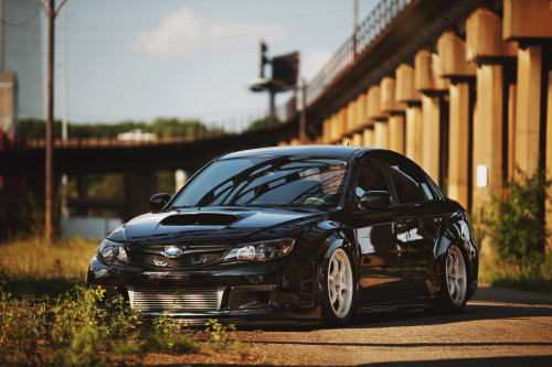 XXX topscoob:  Love those tucked rims on the photo