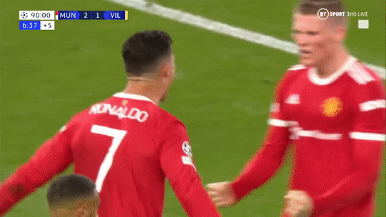 Football Trash Blog — Manchester United vs Villarreal post match hugs