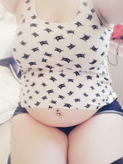 kittenzchub:  This shirt is a size small