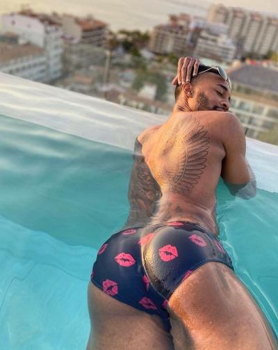 :MICAH @micah_marquezFollow Blaqhomme 