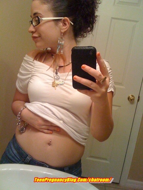 pregnantteenpics:  I have a bunch of new pregnant teen pictures, so this will take