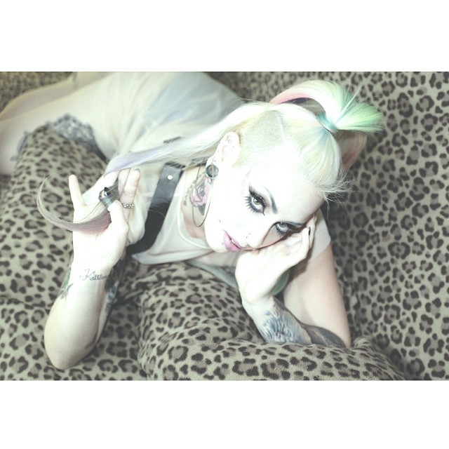 lindseyjenningss:  #clueless photo by @zaebear #zaebearphoto #lindseyjenningz #suicidegirls