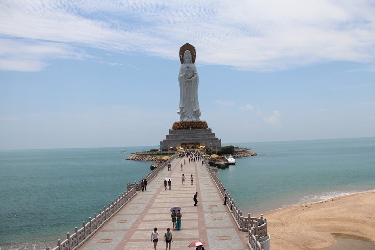 tropicale-moderne:  Guan Yin of the South Sea of Sanya // Sanya, Hainan, China