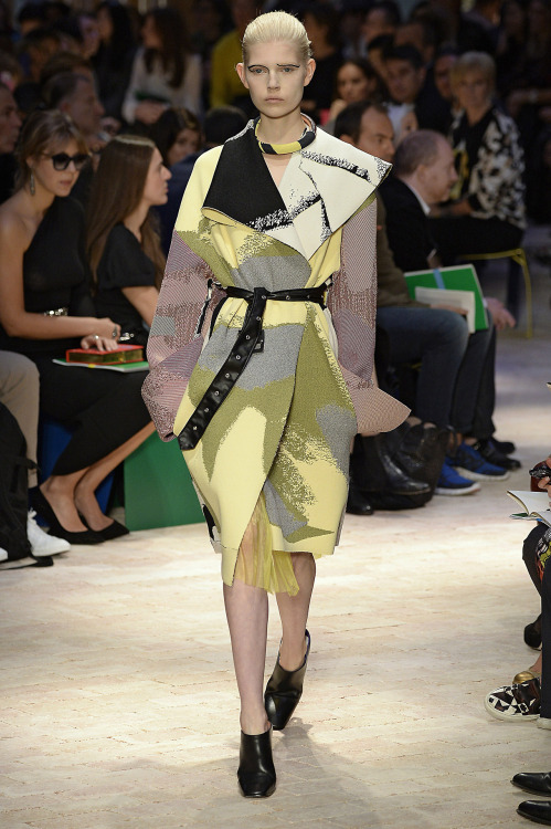 Color at Celine. NEWSFLASH: Minimalism is out and Pop Art is in. Fashion&rsquo;s preeminent Quee