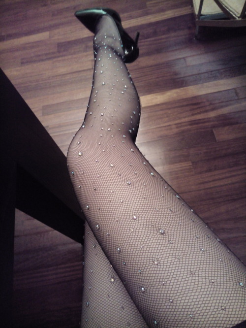 nausika1991: In love with my new tights!!! Really hot wife in sexy stocking!!! Lovely long legs!!!!
