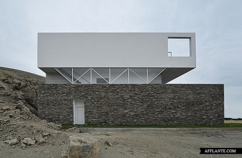 morestudio:  Coastal House in Las Palmeras | Javier Artadi