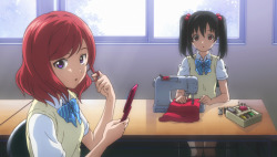 lovelivescreencaps:  Is Maki playing on a