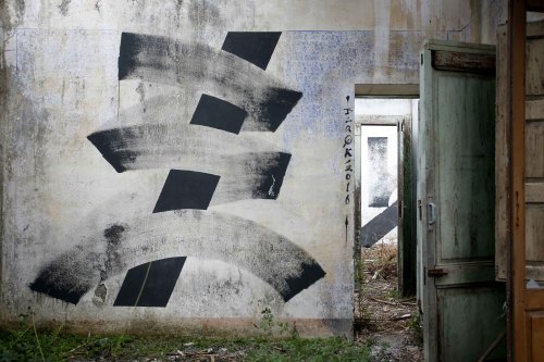blaqk2: Abandoned house in Giardini Naxos, SicilyBlaqk 2016 Photos Dimitris Vasiliou