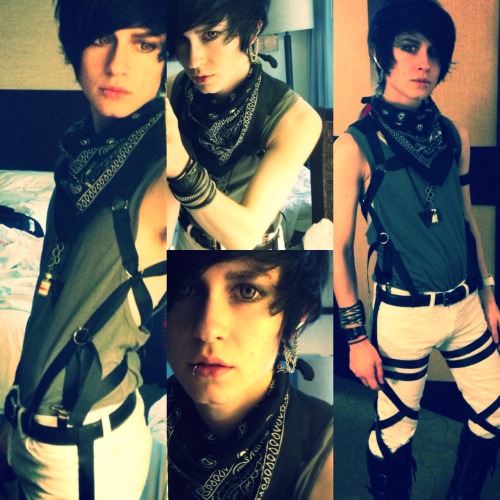 I forgot to show you my AoT/SnK headcanon-Eren cosplay for Megacon ~ Started out as Levi but then I 