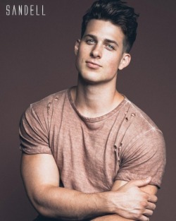 fuspena:  Nick Sandell 