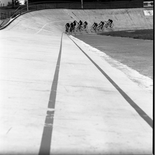 team sizzle pie - Alpenrose Velodrome (by Brenton Salo)