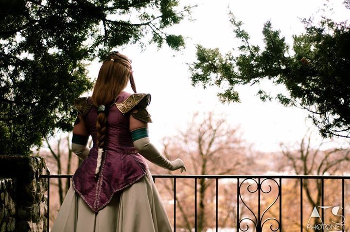 draug419:  elrowiel:It’s about time I post up a post with my Zelda cosplay in it.