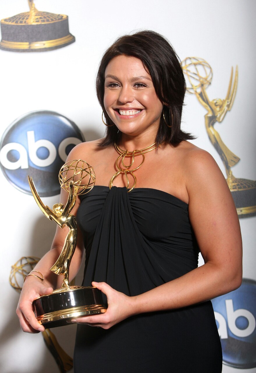 Can we take just a moment and appreciate how adorably gorgeous Rachael Ray is? I&rsquo;ve