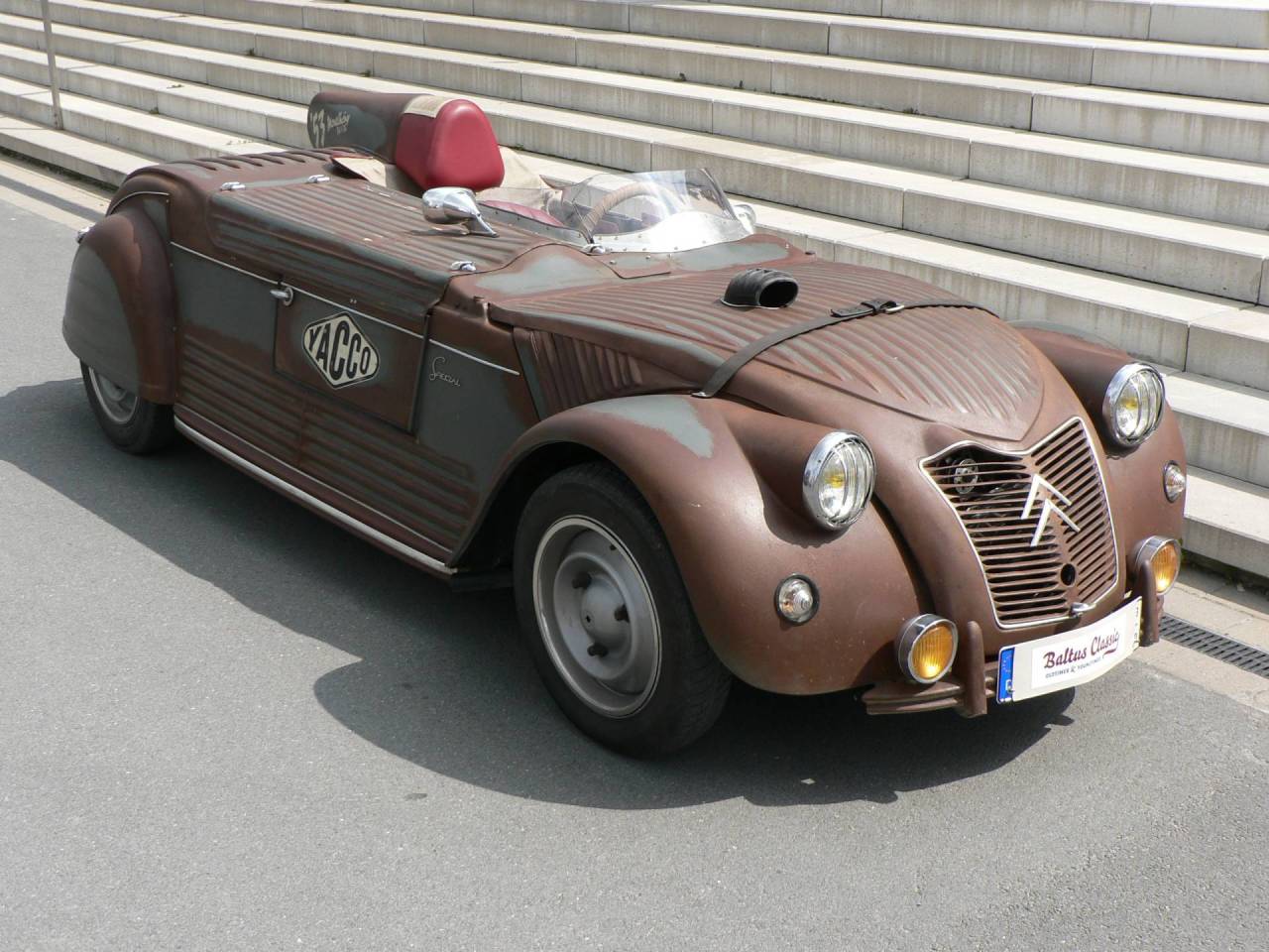 french-cars-since-1946:  Citroen 2CV Roadstermy other blogs: www.german-cars-after-1945.tumblr.com