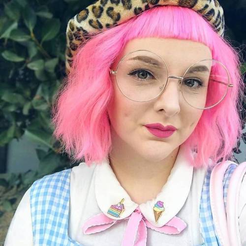 Eeee! Love @prettystarlaura in my pastel treats pins! Thanks for such a cute photo! Grab some cutene