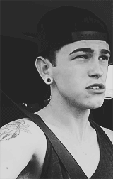 nawharry:  14/? favorite youtubers - jamie ryan dee 