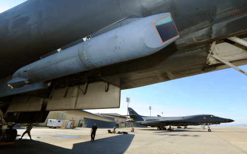 rocketumbl:  B-1B 