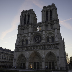 breathtakingdestinations:  Notre Dame de Paris - Paris - France (by Jimmy Baikovicius) 