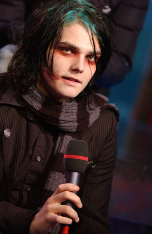 vacationadventuresociety: (click pic for HQ) Fuse Daily Download, New York City, NY. 24/11/04