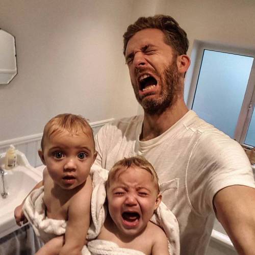 mymodernmet:Dad of Four Young Daughters Captures Hilariously Honest Acts of Parenting