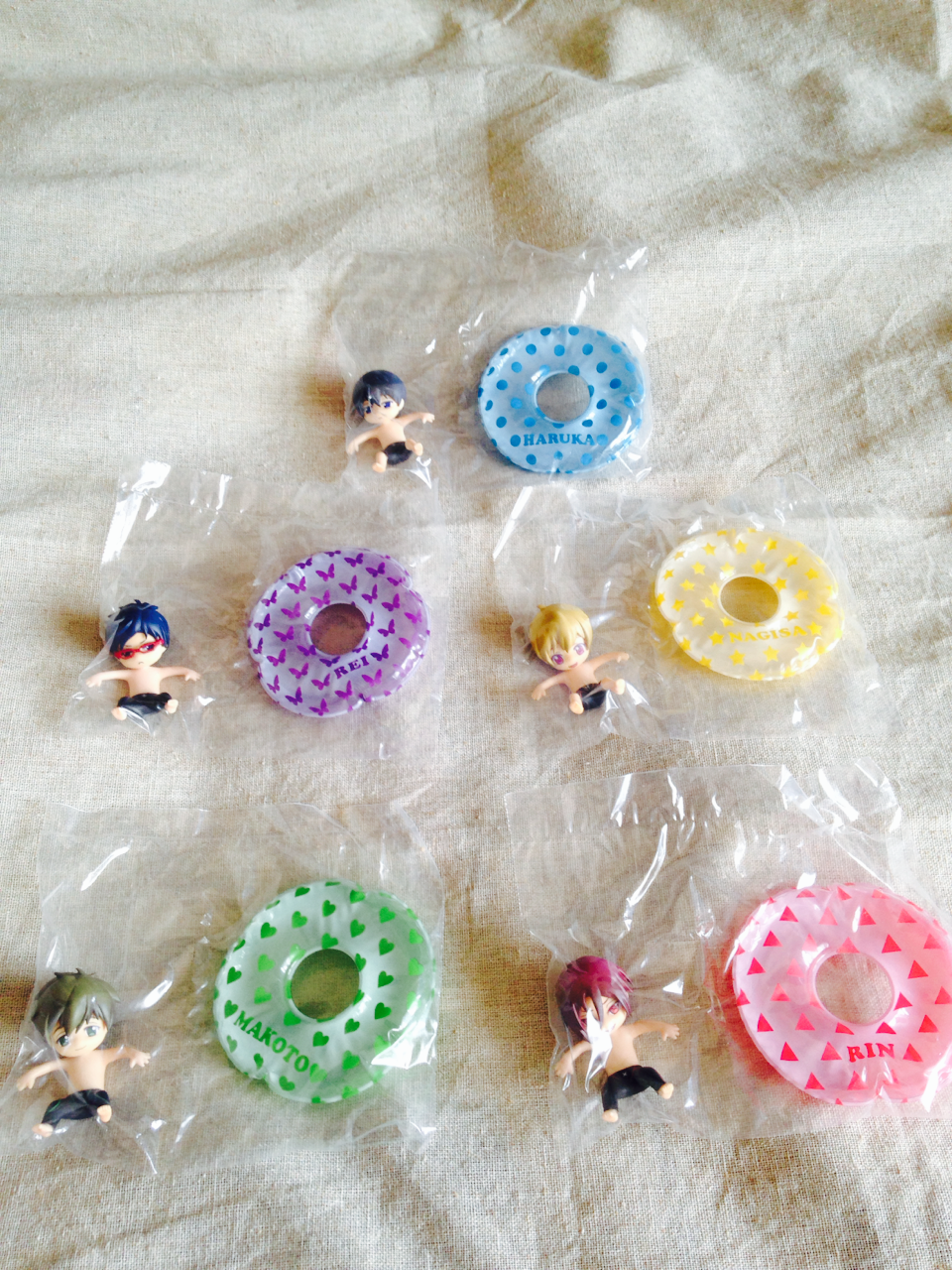 its-saya:  CHARAPUKA 1st EDITION GIVEAWAY.   Here is a new giveaway :D  Rules are