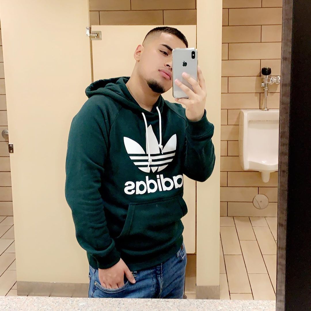imperatorfurioso:  “Leaves class to go to the bathroom and kill time”https://www.instagram.com/enriquegrams/p/BxblWCcjZm_/?igshid=1ng45o4c3yxw0