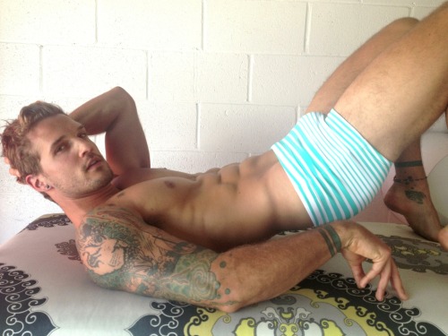 tshtrainer:  foulprincessballoon:Parker Hurley  www.tshtrainer.tumblr.com