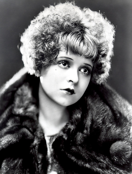 foreverclarabow:Clara Bow, 1924.