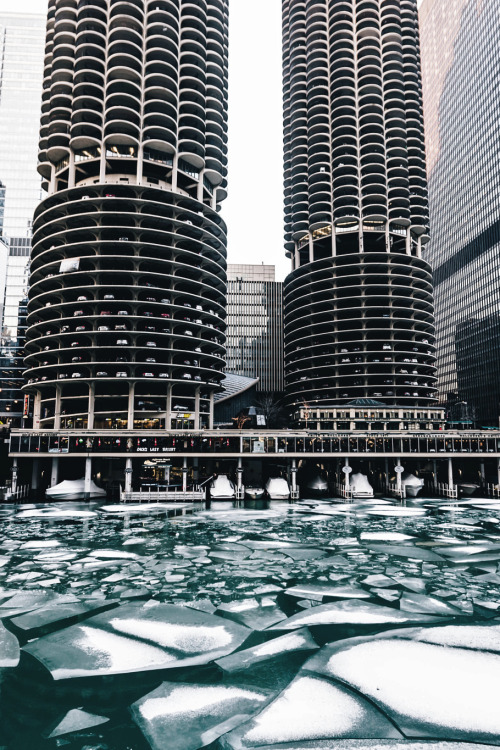 jrxdn:  Frozen Lake | Instagram | Facebook