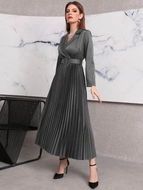 Simply super shirt-waist dress with pleated skirt