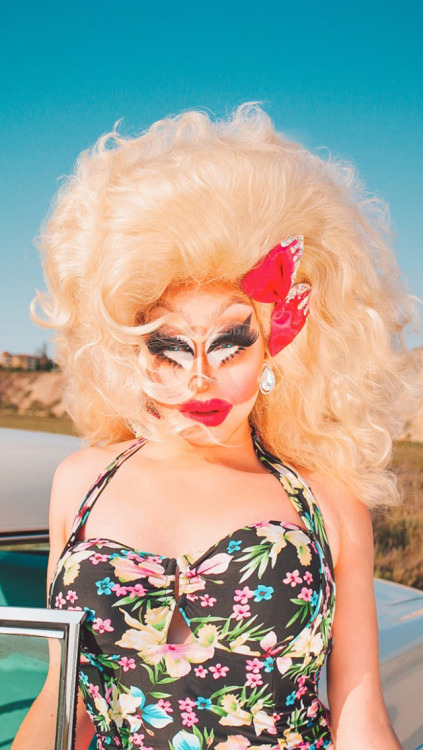 nottrixiemattel: Trixie Mattel lock screens like/reblog if you use! :)  © Gabriel Gastelum