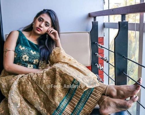 Morning ❤ #feet #anklets #feetmodel #desifeet #indianfeet #mallufeet #photography #candid #soles #ca