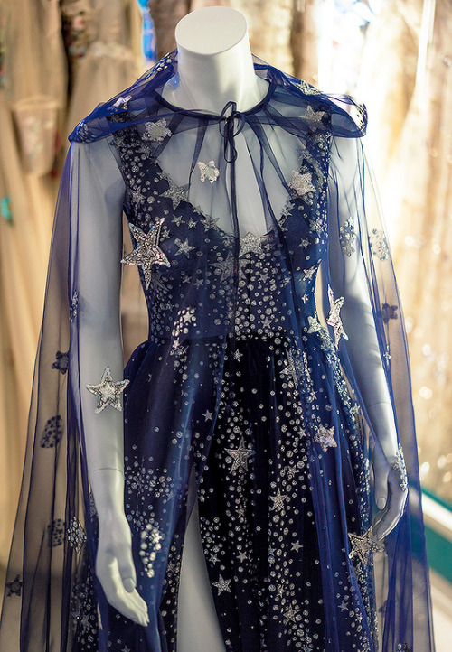 gemstone6: luna-stellar22:  evermore-fashion: Chotronette ‘Starry Night’ Haute Cout