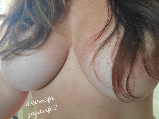 desiresofagoodwife2:*Caution* Curves ahead.  💋😉