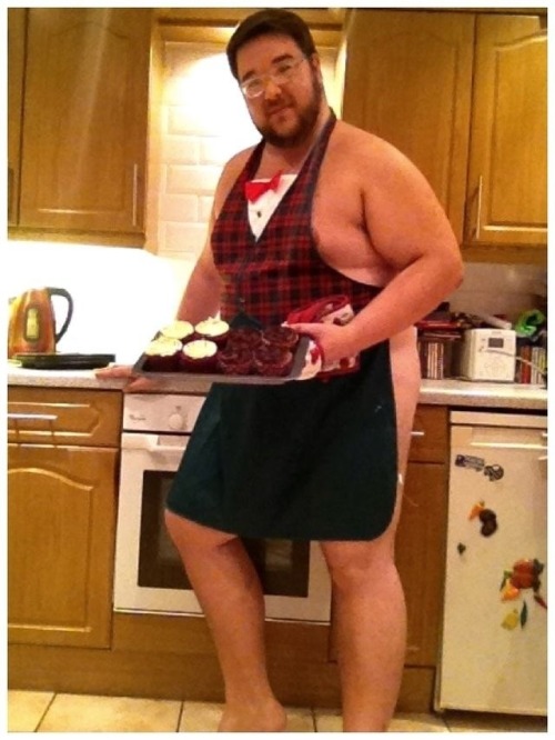 belfastcubcake:  Anyone fancy a cubcake? 