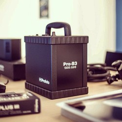 johnmagas:  New Studio Generator #Profoto #B3 #1200 &amp; Powedock #Pocketwizard