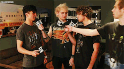 fallenfor5sos:  The goofiest moments from
