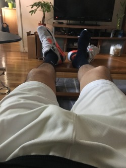 guysinshortsandsocks:  You know they are