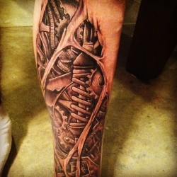 fuckyeahtattoos:  A piece my buddy Todd Townsend did on a client’s calf. more of his work here 
