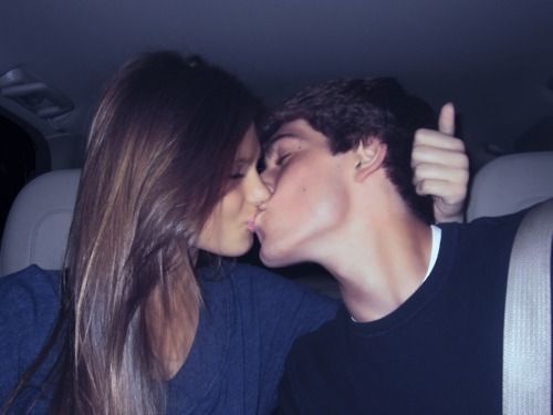 Cute Couple en We Heart It. http://weheartit.com/entry/74359689/via/christinned