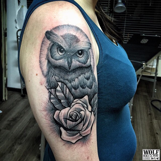 womenwithink:  By @mikewolftattoo #owltattoo #ornamental #ornamentaltattoo #art #altgirls