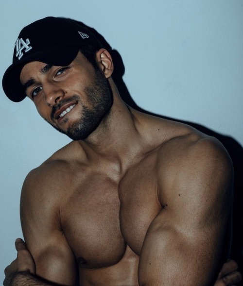 phfantasists:Aleksandar Rusić by Joseph Sinclair 