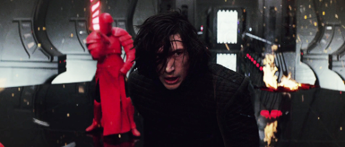the-apple-is-the-fruit: The messy and incredibly attractive hair from Kylo Ren in TLJ.