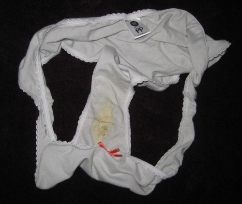 dirtypantiesgirlsfetish: Ношенные ароматные женские трусики Worn used dirty smelling panties