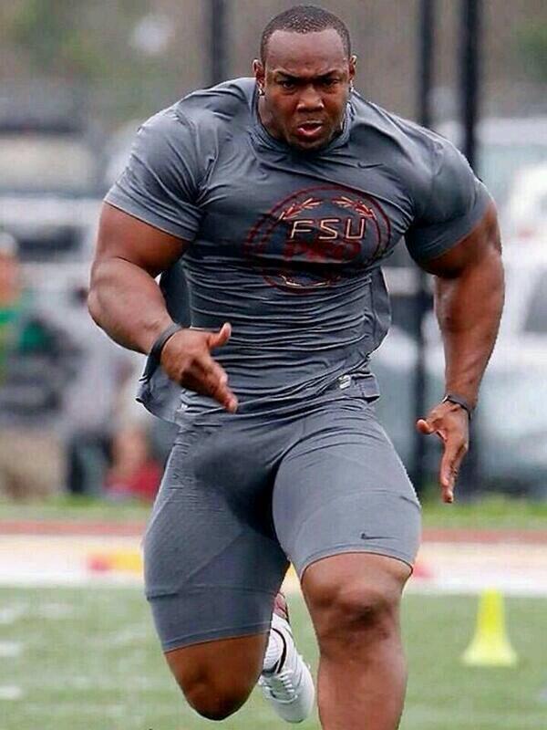 blkbugatti:  missinglinc:  FSU???? Lord I miss home…  big black beast 