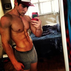 fitboys:  MEET GUYS FROM TUMBLR ON THIS SITE